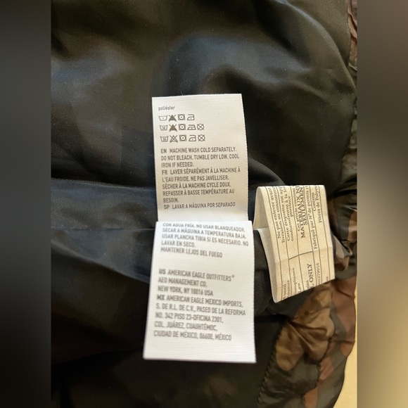 American Eagle Outfitters Army Camo Puffer Jacket, Size -S - Picture 10 of 11